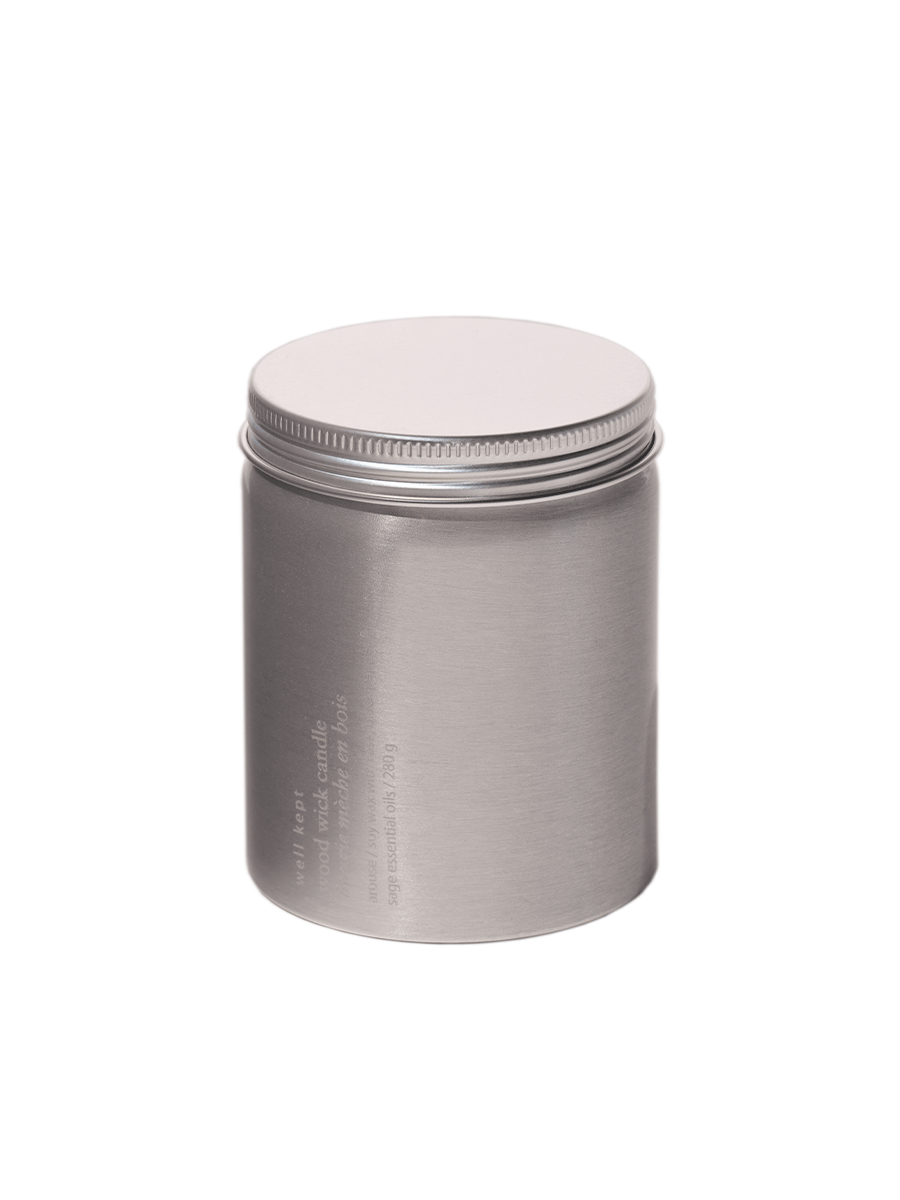 wood wick candle / stray well kept