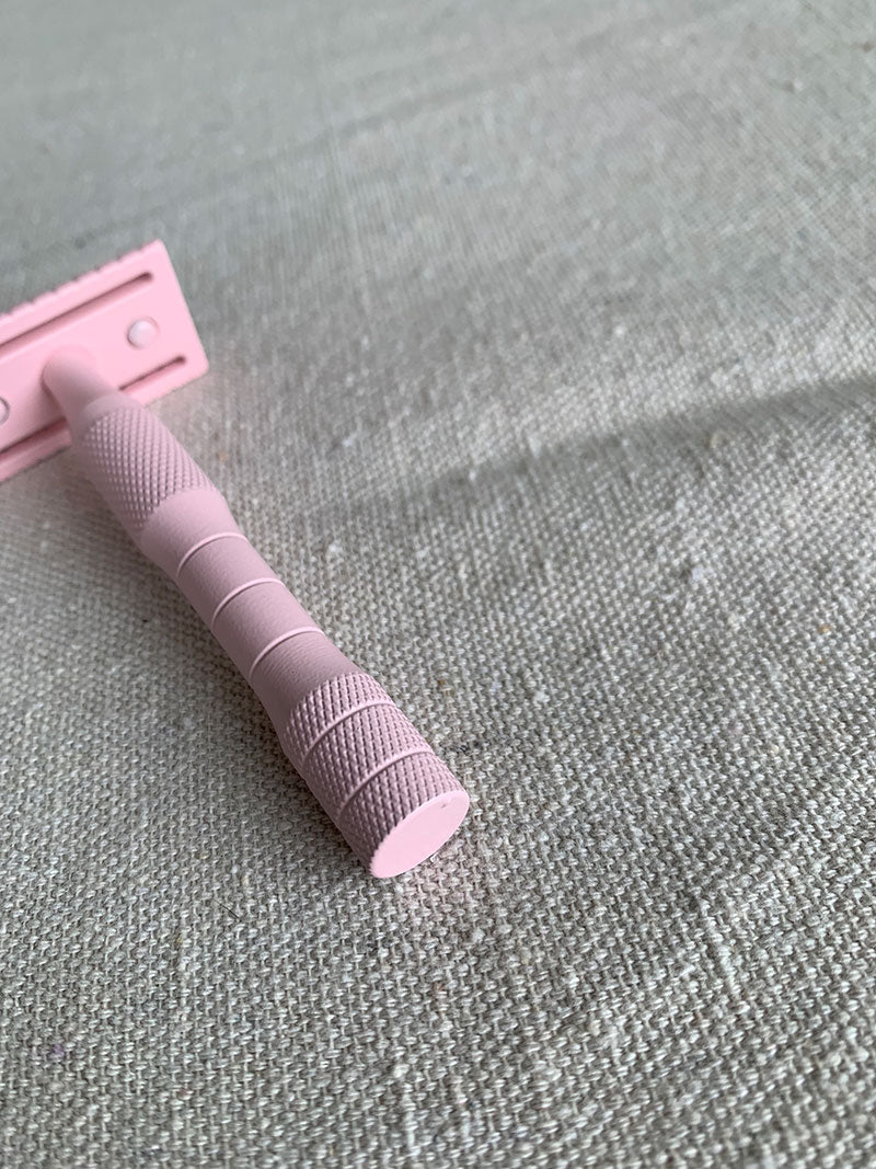 ugly duckling / safety razor / rose