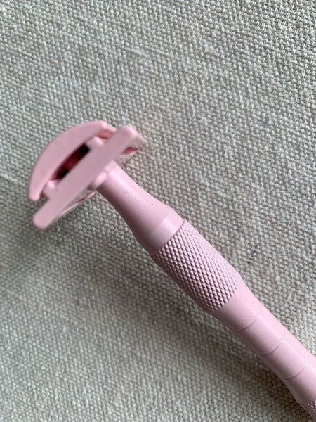 ugly duckling / safety razor / rose